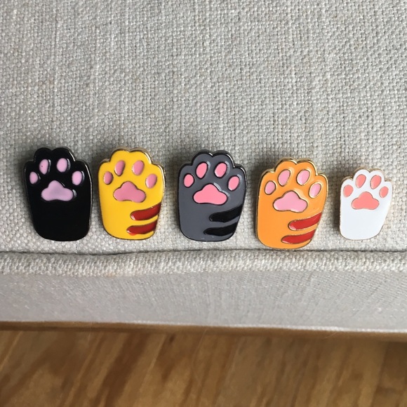 [3 for $6] Kitty Paw Pin - Picture 6 of 8